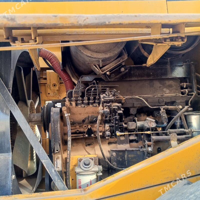 Komatsu WA420-3 2006 - 700 000 TMT - Ашхабад - img 3