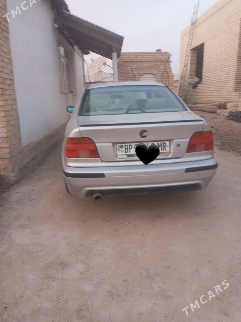 BMW E39 2002 - 60 000 TMT - Mary - img 2