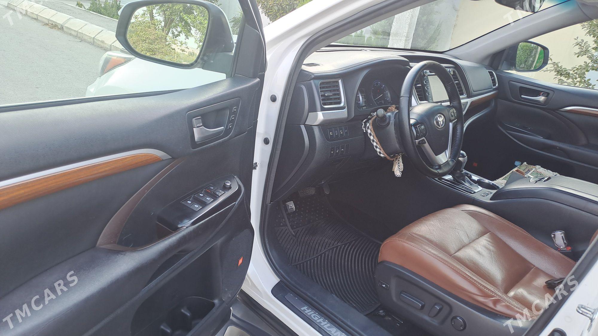 Toyota Highlander 2018 - 359 000 TMT - Ашхабад - img 5