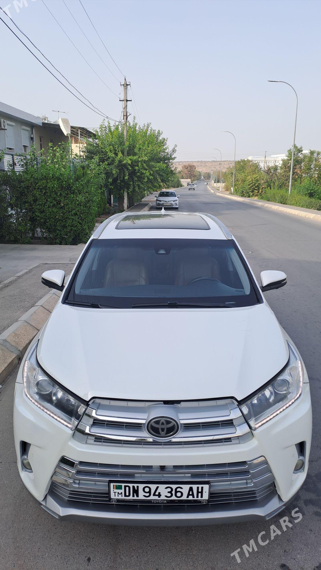 Toyota Highlander 2018 - 359 000 TMT - Ашхабад - img 1