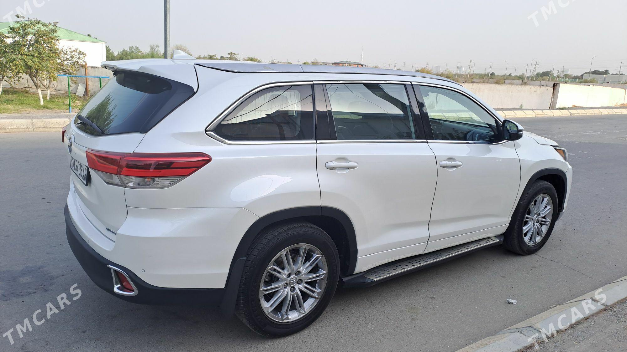 Toyota Highlander 2018 - 359 000 TMT - Ашхабад - img 8