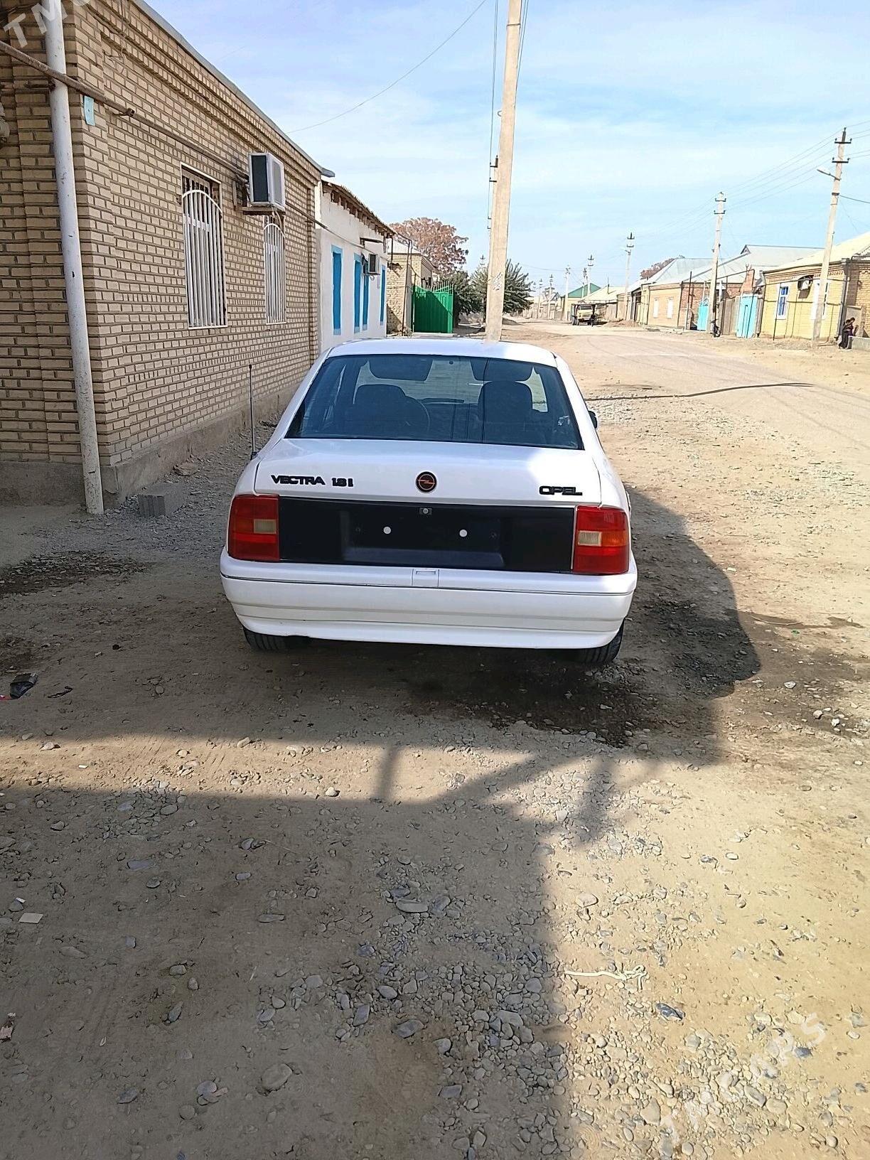 Opel Vectra 1992 - 30 000 TMT - Bäherden - img 2