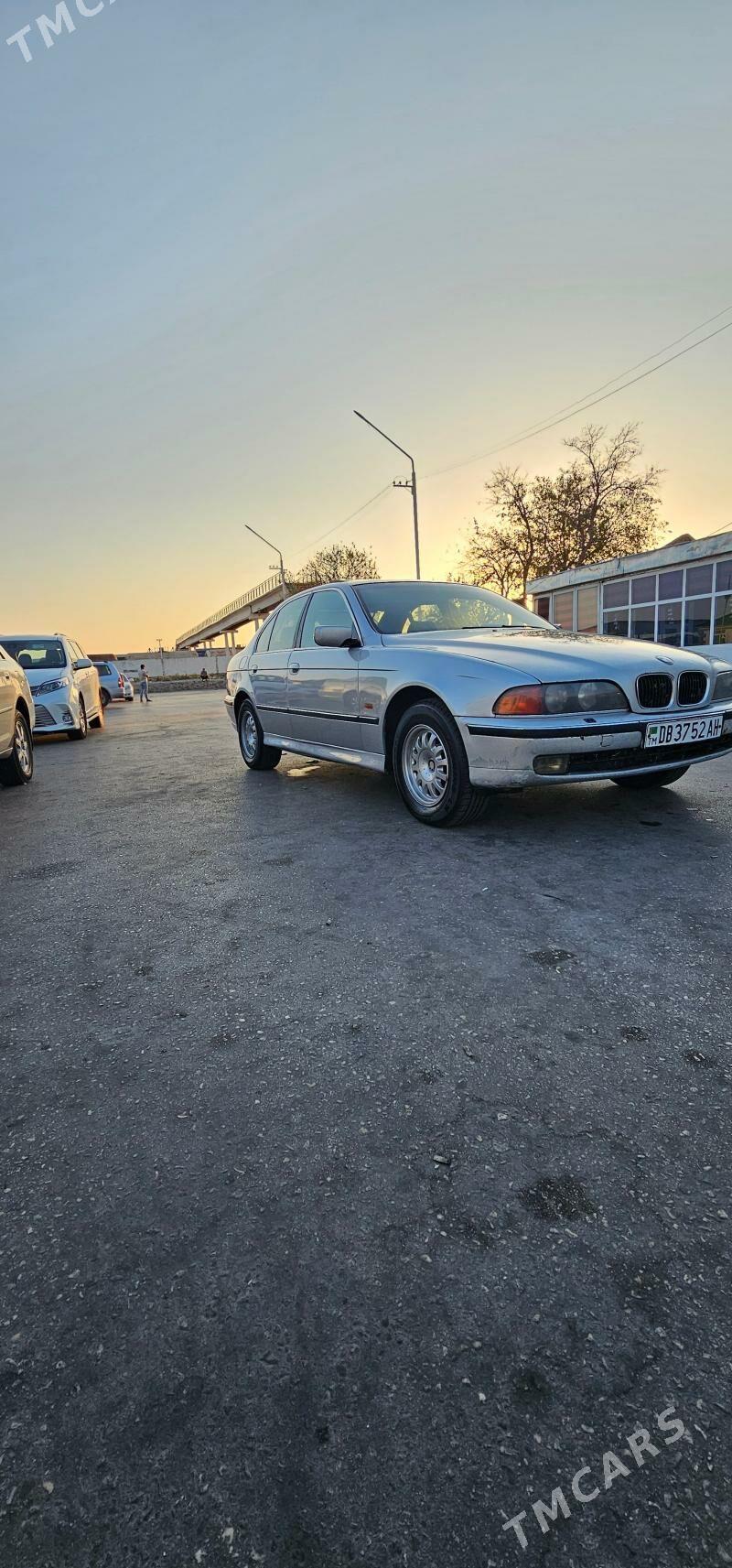 BMW 528 1999 - 90 000 TMT - Balkanabat - img 2