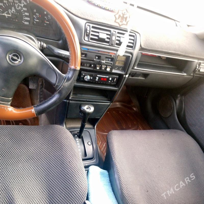 Opel Vectra 1994 - 48 000 TMT - Губадаг - img 6