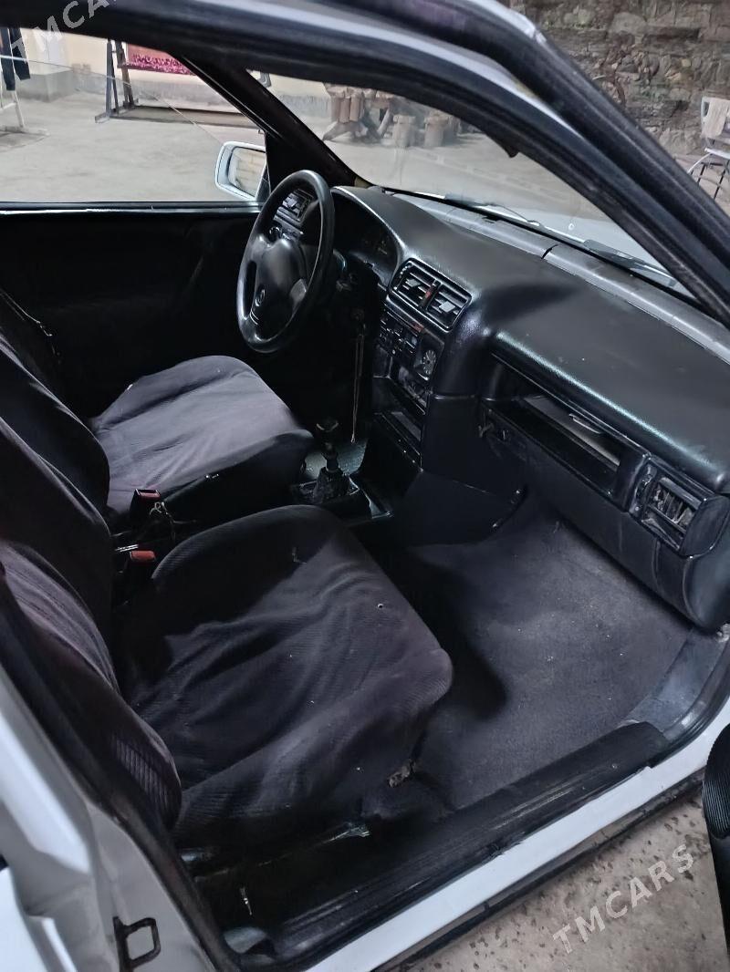 Opel Vectra 1992 - 35 000 TMT - Çärjew - img 5