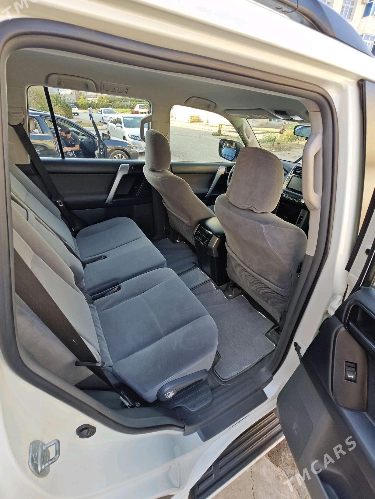 Toyota Land Cruiser Prado 2011 - 500 000 TMT - Türkmenabat - img 8