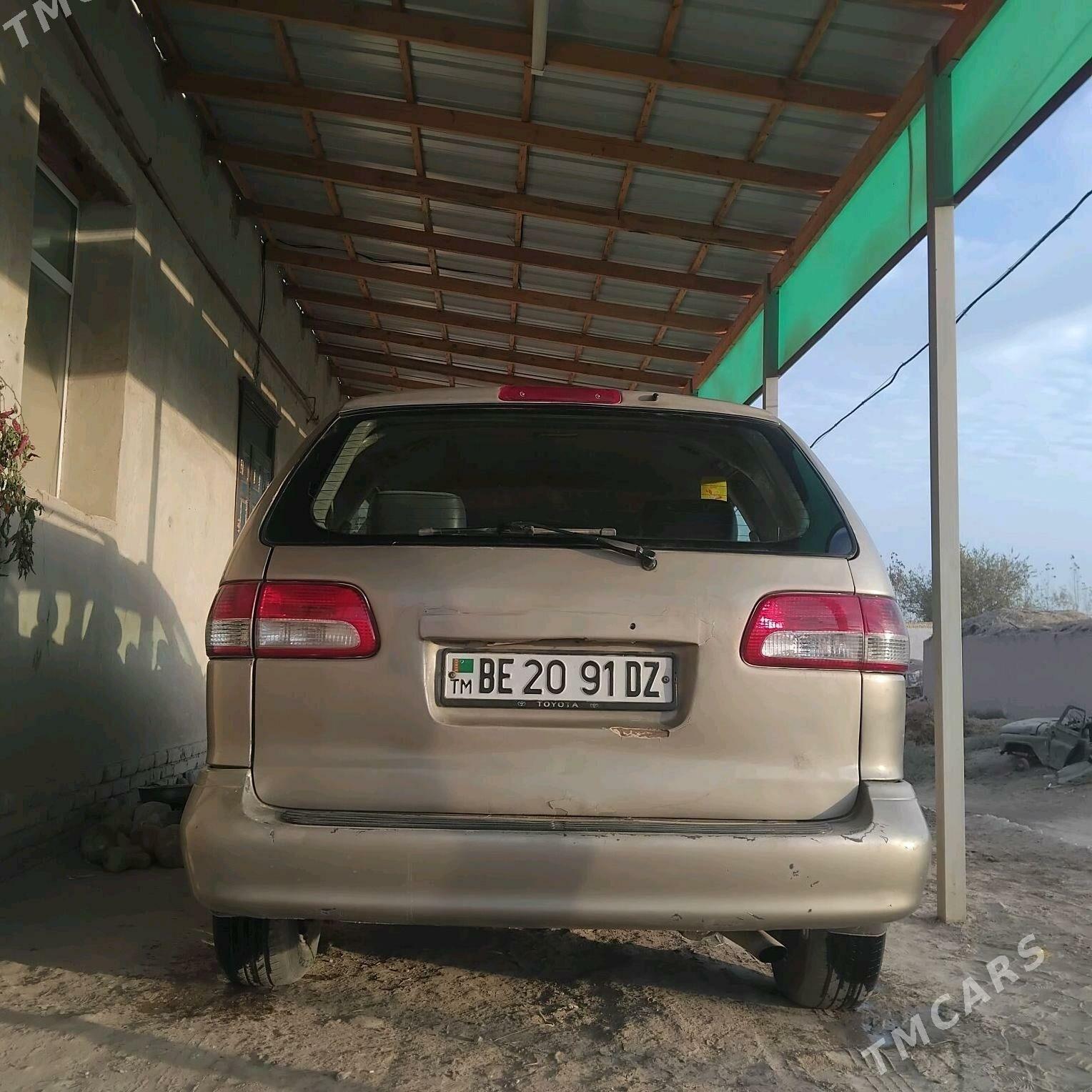 Toyota Sienna 2000 - 170 000 TMT - Гурбансолтан Едже - img 2