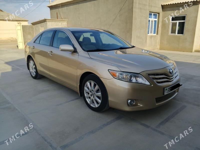 Toyota Camry 2010 - 220 000 TMT - Гумдаг - img 6