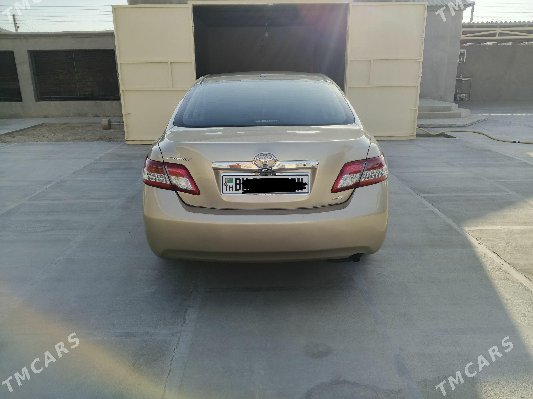 Toyota Camry 2010 - 220 000 TMT - Гумдаг - img 8