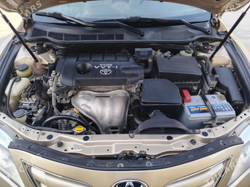 Toyota Camry 2010 - 220 000 TMT - Гумдаг - img 9