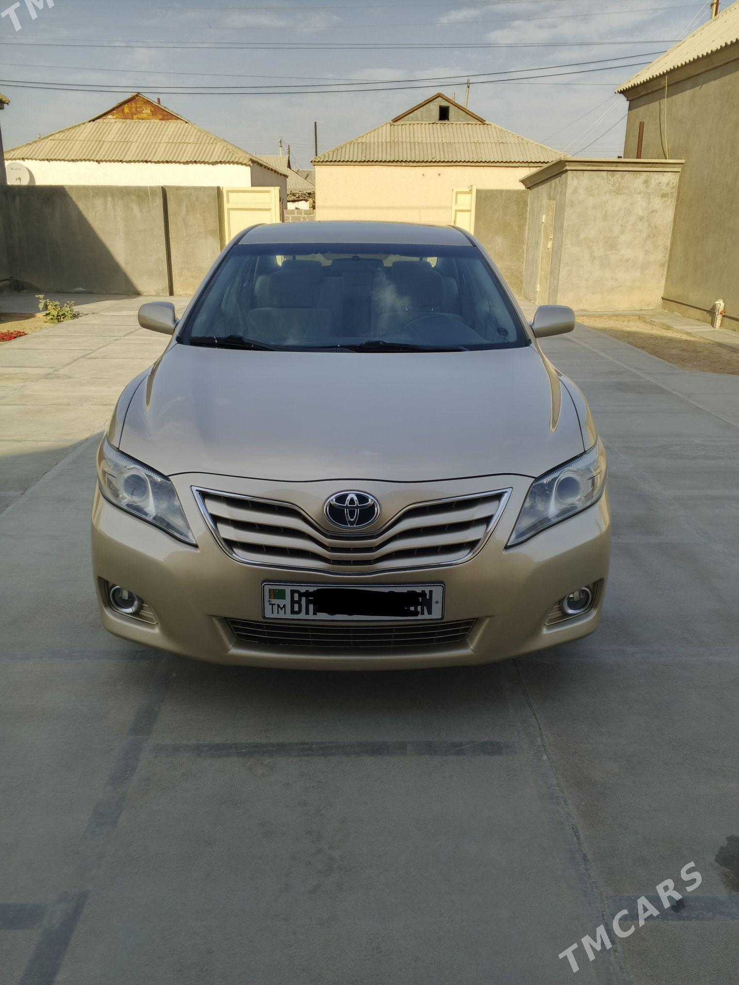 Toyota Camry 2010 - 220 000 TMT - Гумдаг - img 5