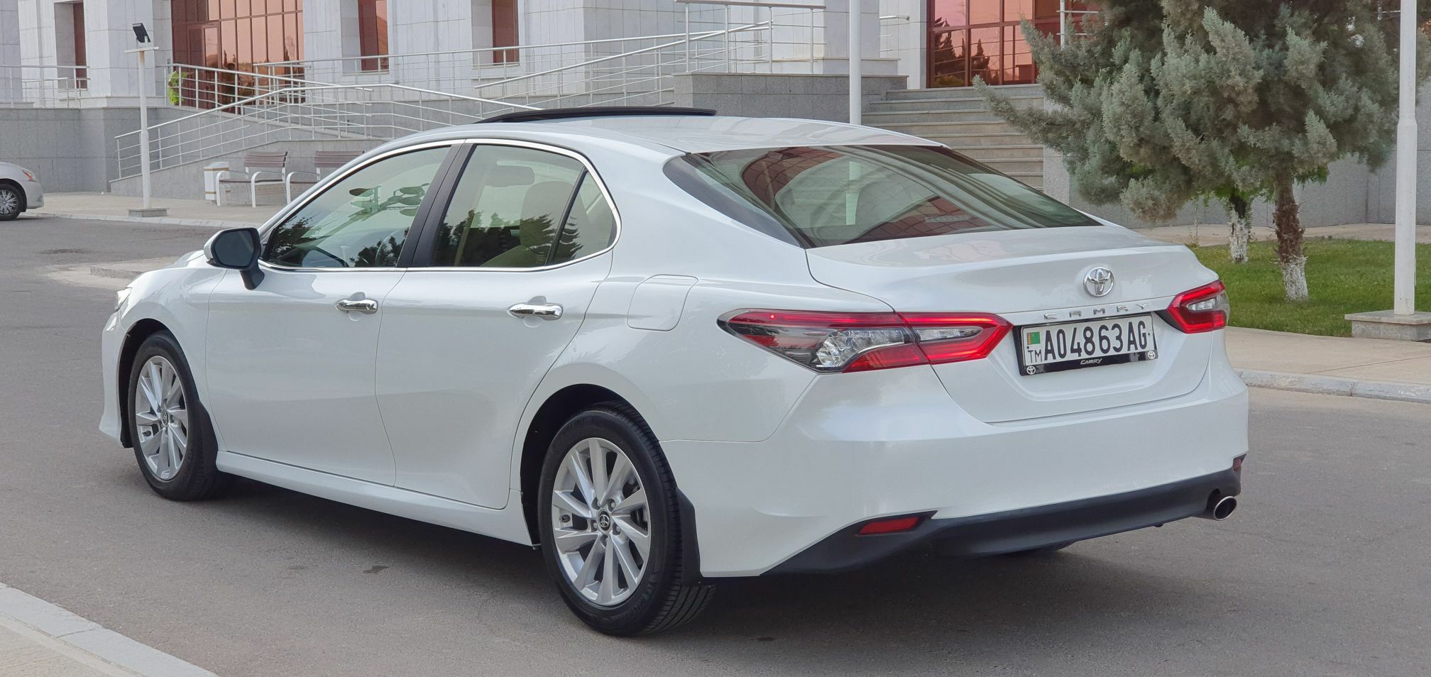 Toyota Camry 2022 - 360 000 TMT - Aşgabat - img 8