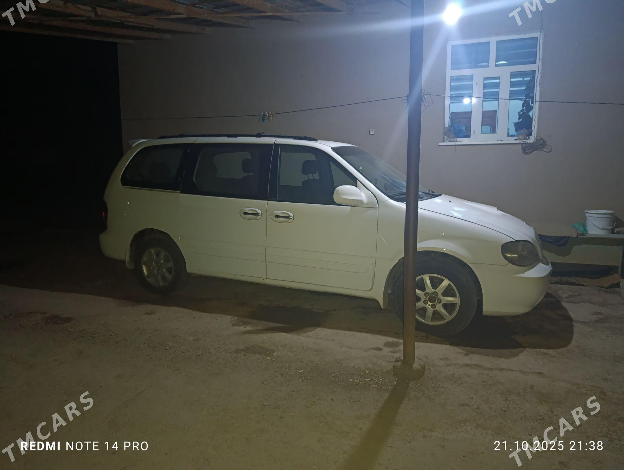 Kia Carnival 2001 - 65 000 TMT - Кёнеургенч - img 4