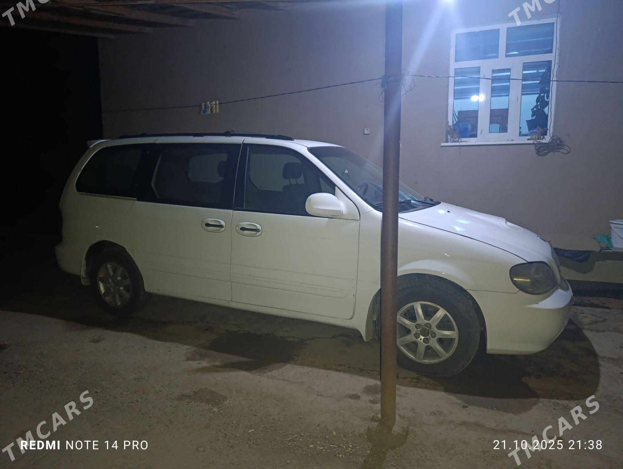 Kia Carnival 2001 - 65 000 TMT - Кёнеургенч - img 3