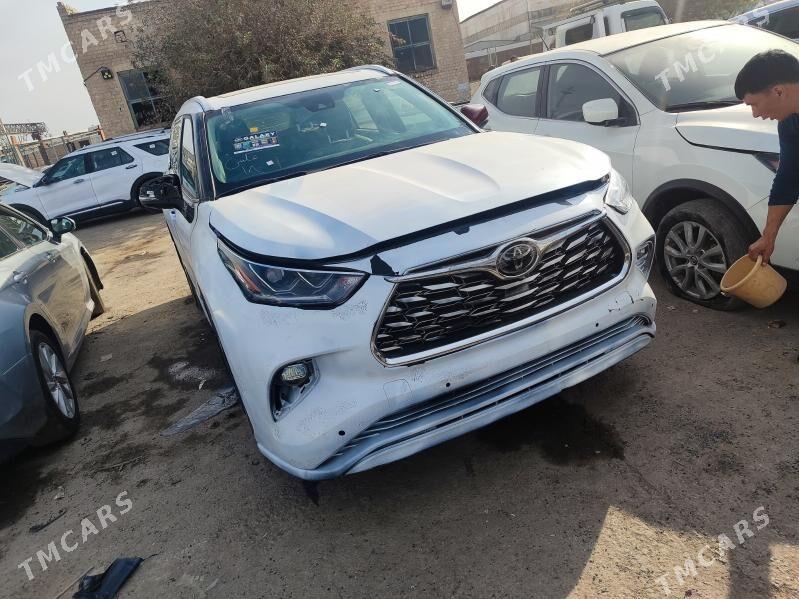 Toyota Highlander 2022 - 520 000 TMT - Baýramaly - img 1