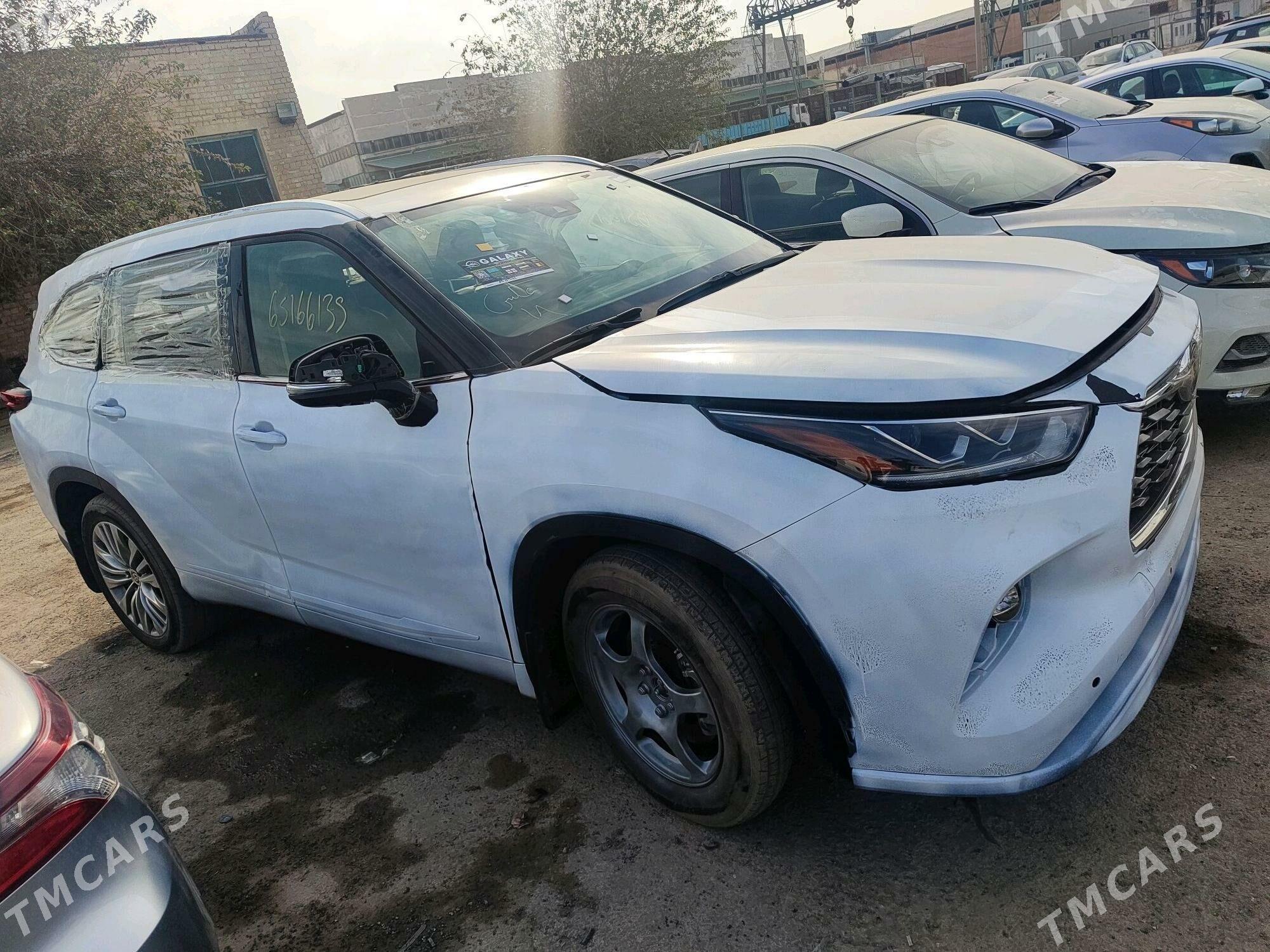 Toyota Highlander 2022 - 520 000 TMT - Байрамали - img 3