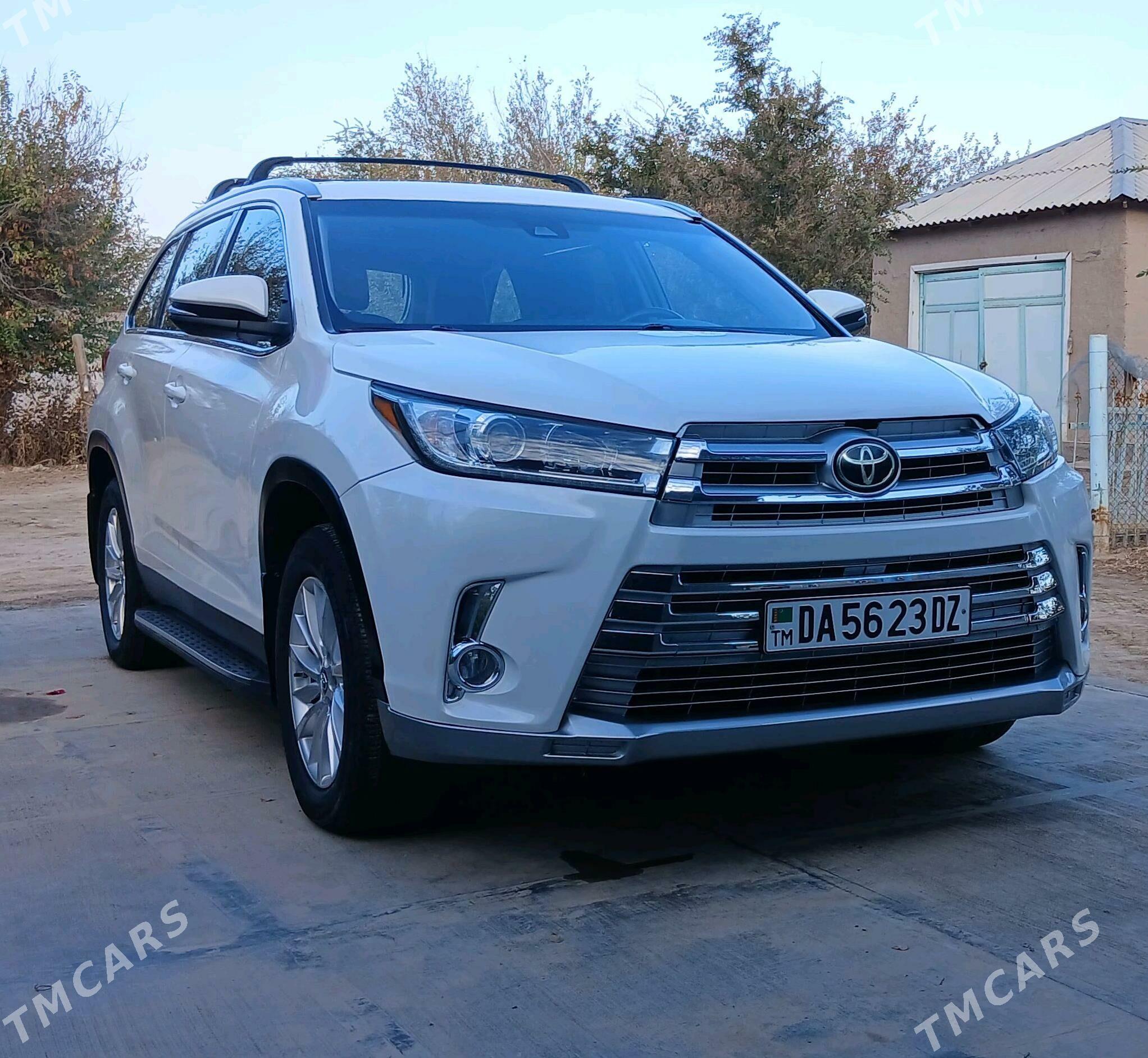 Toyota Highlander 2019 - 375 000 TMT - Türkmenbaşy etr. - img 4