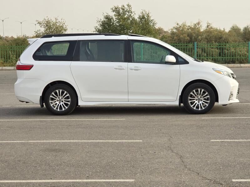 Toyota Sienna 2019 - 460 000 TMT - Aşgabat - img 3