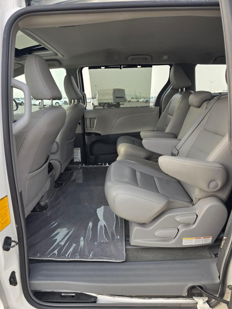 Toyota Sienna 2019 - 460 000 TMT - Aşgabat - img 6