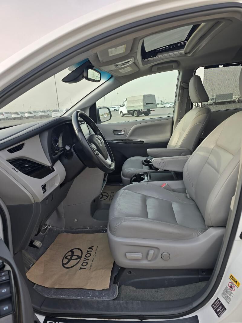 Toyota Sienna 2019 - 460 000 TMT - Aşgabat - img 7