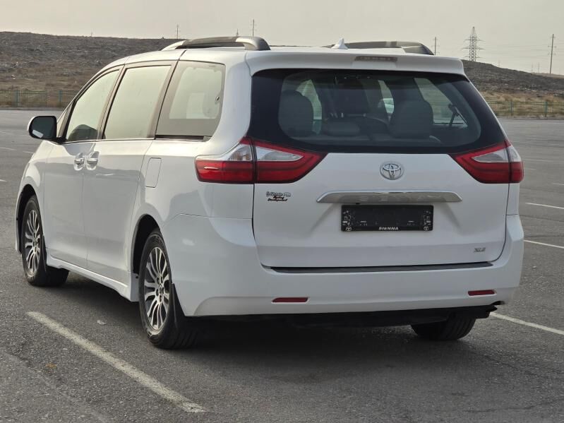 Toyota Sienna 2019 - 460 000 TMT - Aşgabat - img 4