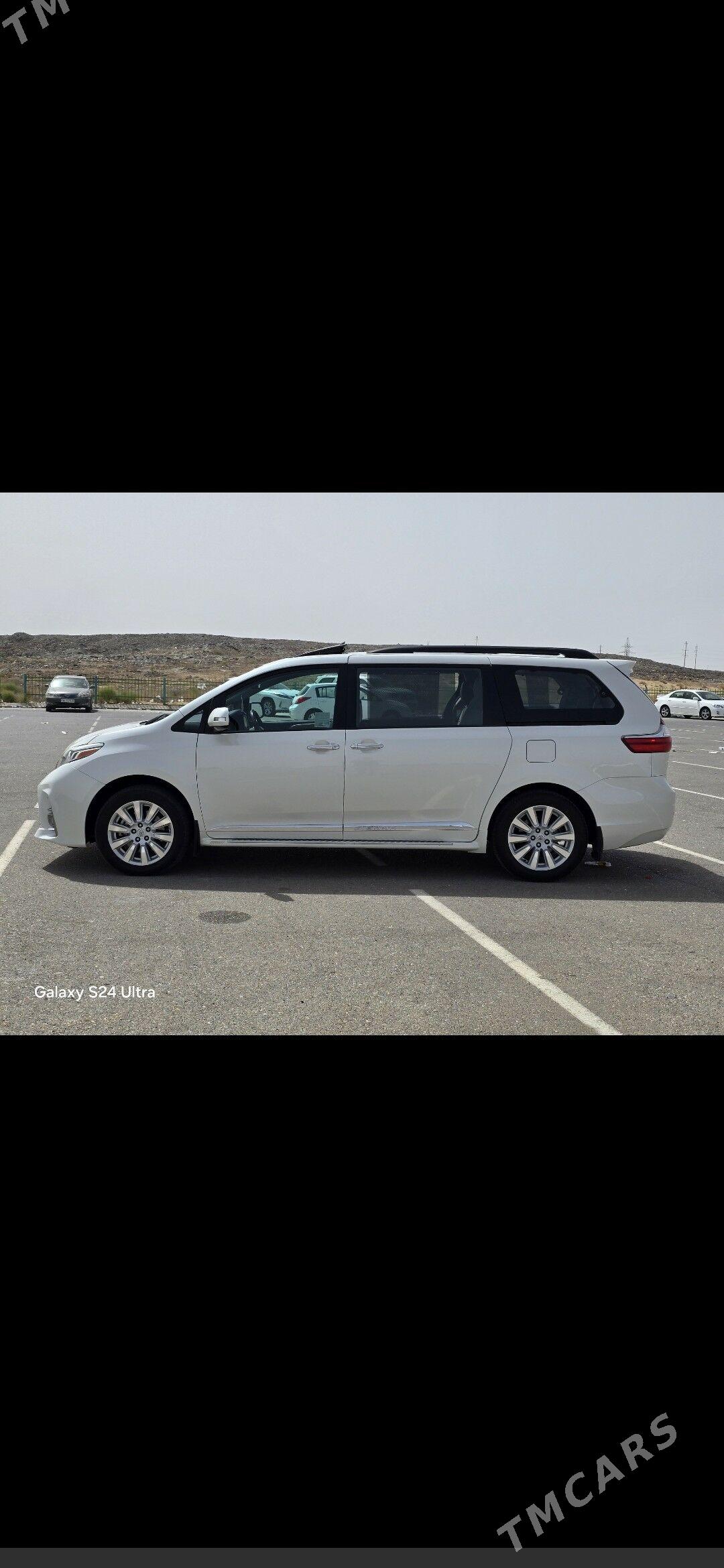 Toyota Sienna 2018 - 520 000 TMT - 10 мкр - img 3