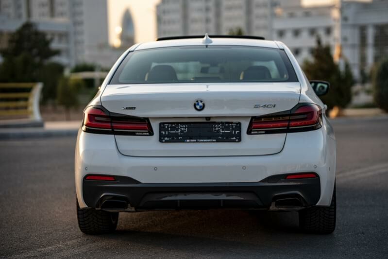 BMW 540 2022 - 1 070 000 TMT - Aşgabat - img 10