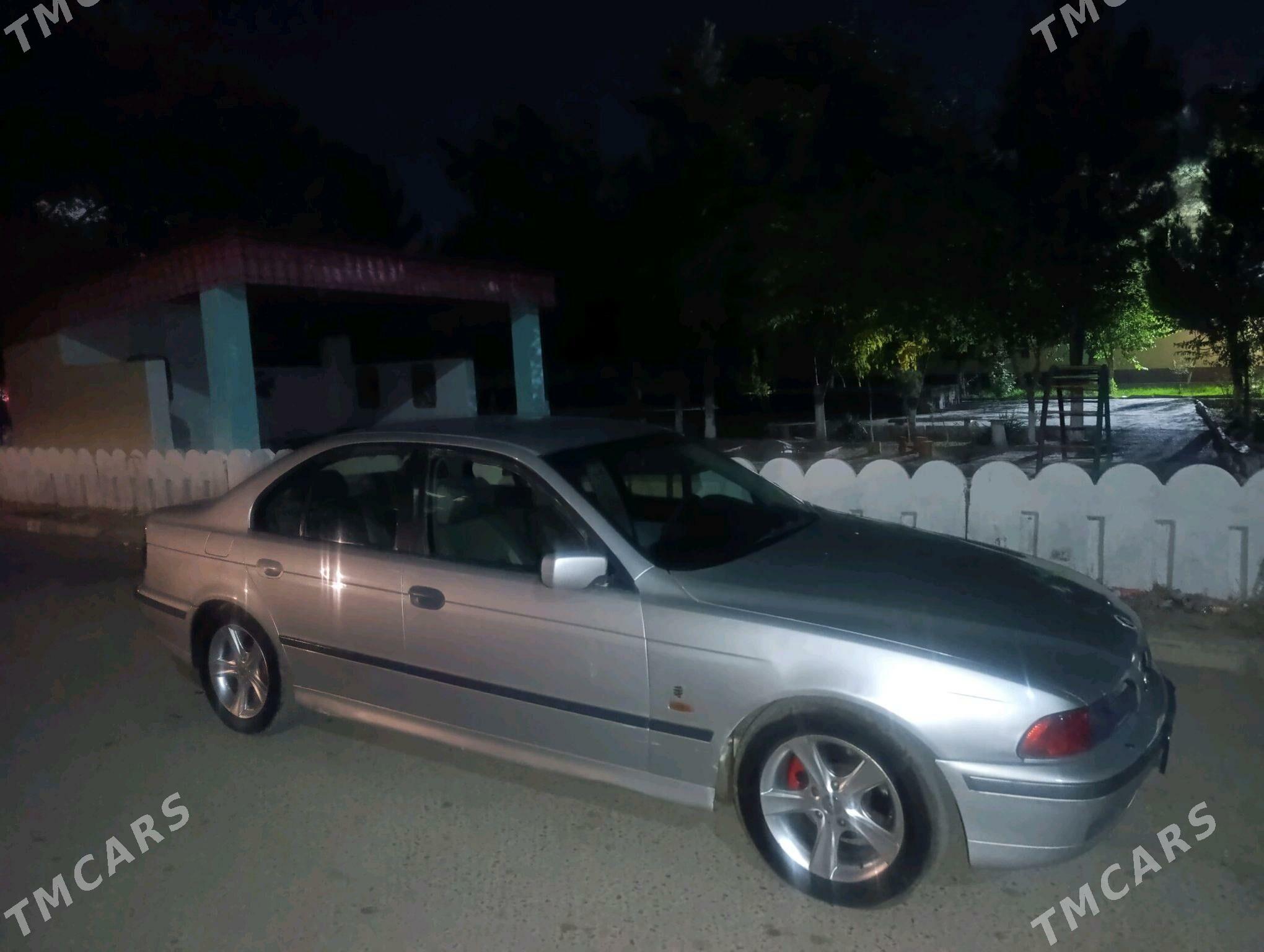 BMW 525 2000 - 99 000 TMT - Туркменабат - img 2