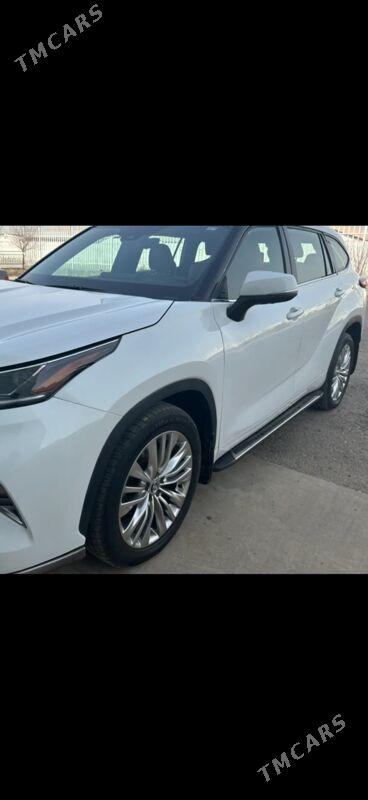 Toyota Highlander 2022 - 720 000 TMT - Мары - img 3