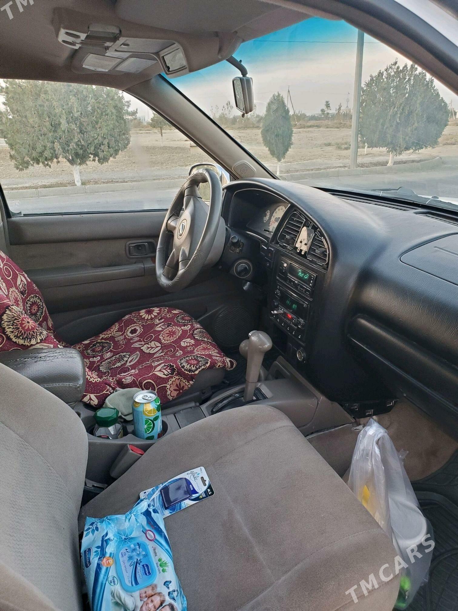 Nissan Pathfinder 2003 - 94 000 TMT - Bäherden - img 5