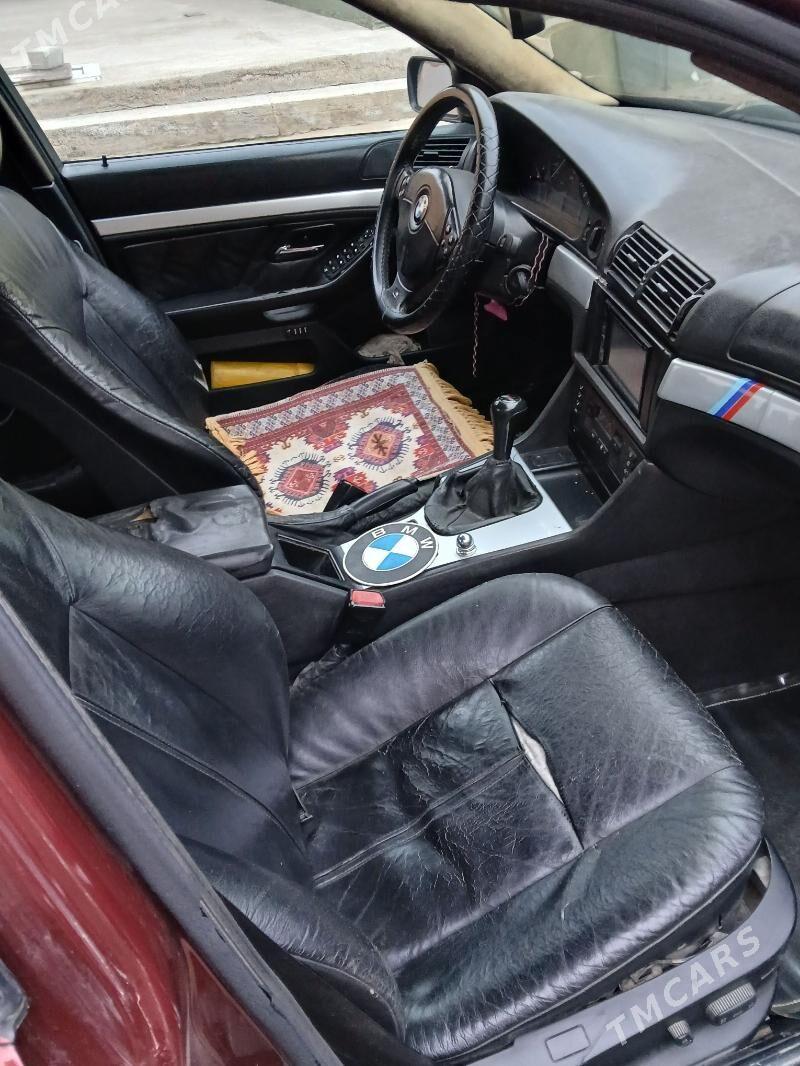 BMW E39 1998 - 85 000 TMT - Туркменбаши - img 1