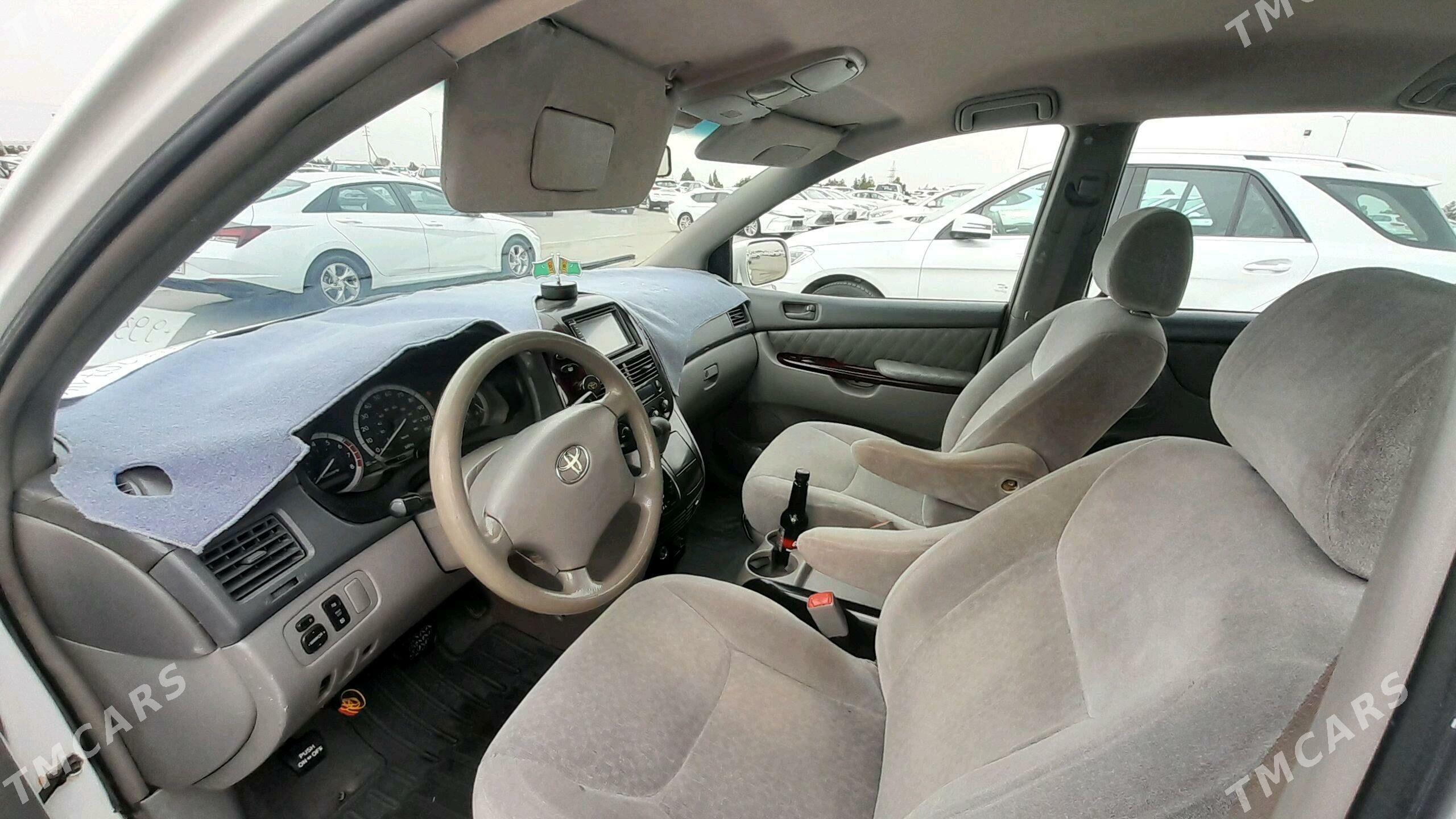 Toyota Sienna 2005 - 225 000 TMT - Халач - img 4