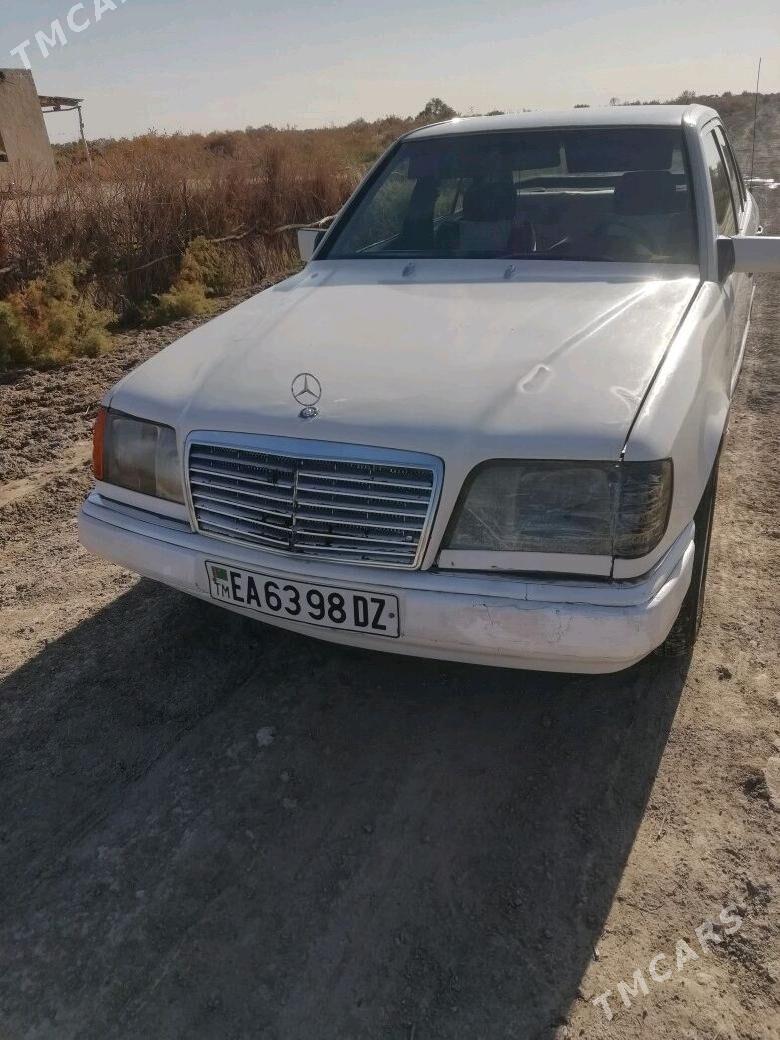 Mercedes-Benz 230E 1994 - 25 000 TMT - Кёнеургенч - img 3