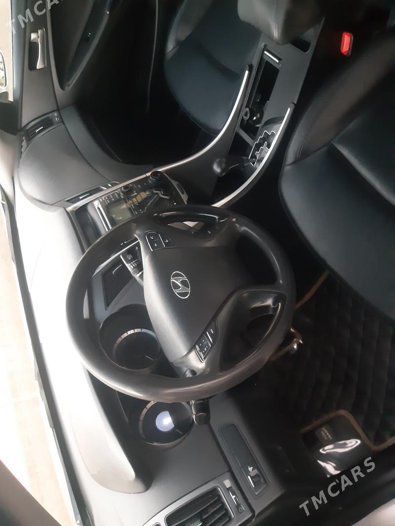 Hyundai Sonata 2011 - 135 000 TMT - Анев - img 8