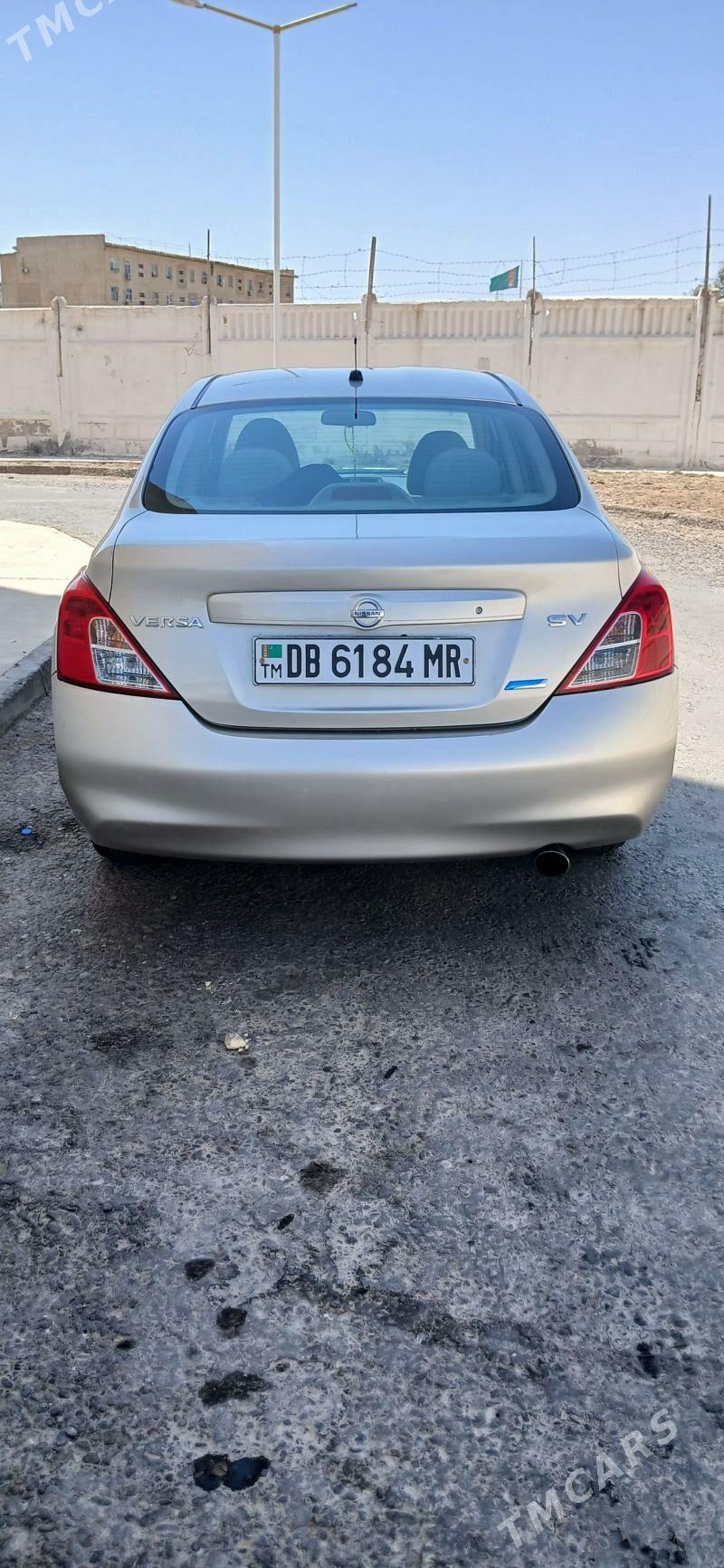 Nissan Versa 2012 - 110 000 TMT - Мары - img 4