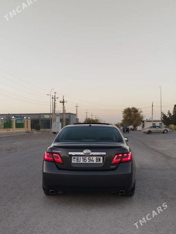 Toyota Camry 2010 - 200 000 TMT - Гызыларбат - img 1