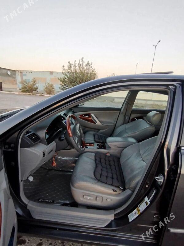 Toyota Camry 2010 - 200 000 TMT - Гызыларбат - img 7