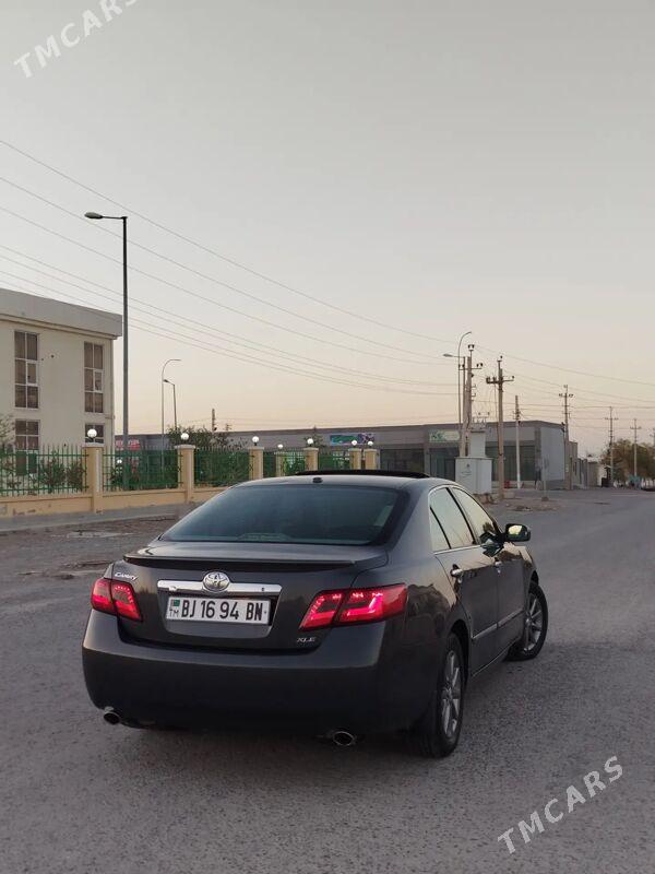 Toyota Camry 2010 - 200 000 TMT - Гызыларбат - img 4