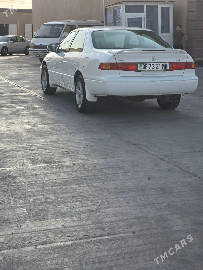 Toyota Camry 2000 - 140 000 TMT - Мары - img 6