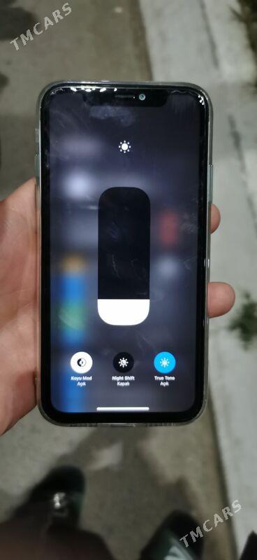 IPhone 11 - Mary - img 3