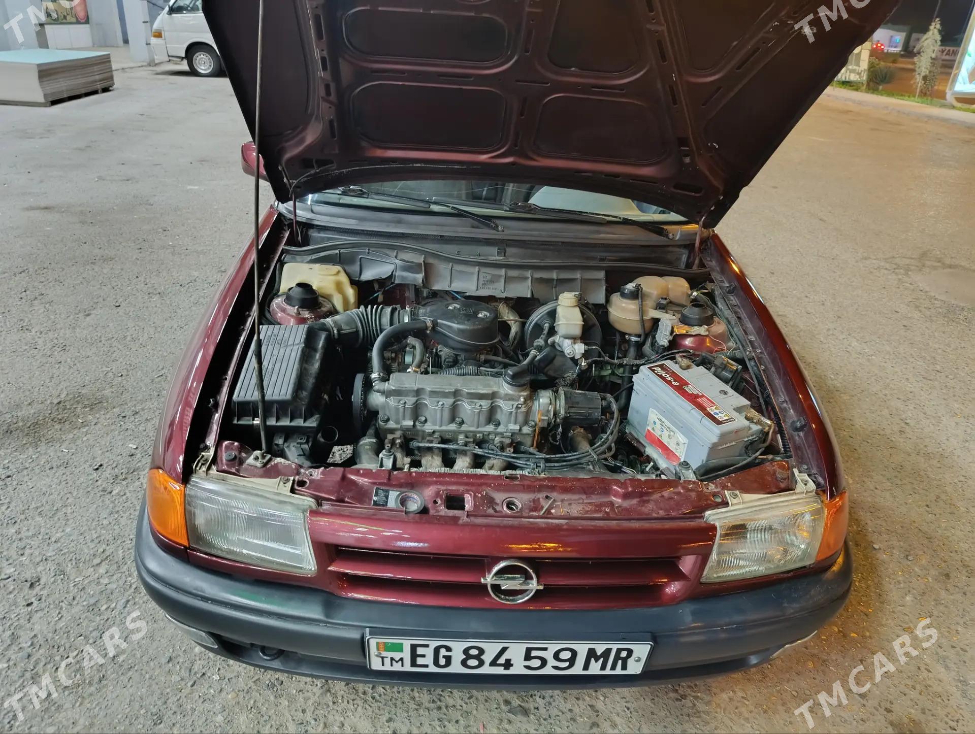 Opel Astra 1992 - 40 000 TMT - Мары - img 1