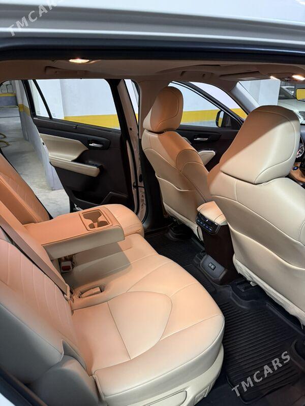 Toyota Highlander 2022 - 655 000 TMT - Aşgabat - img 8