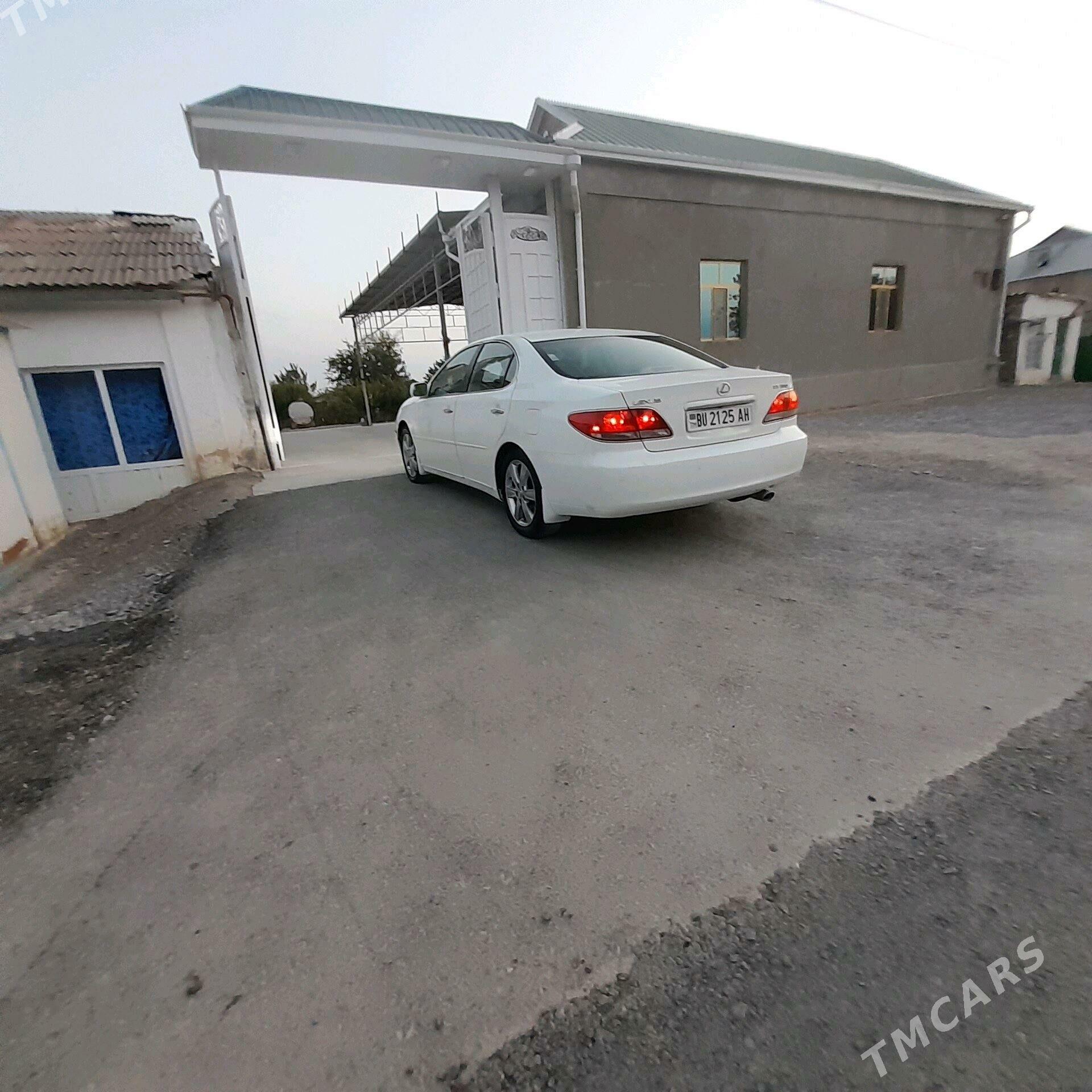 Lexus ES 330 2004 - 190 000 TMT - Кака - img 2