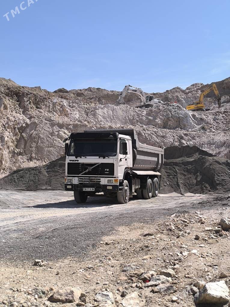 Howo Sinotruk 2012 - 420 000 TMT - Балканабат - img 1