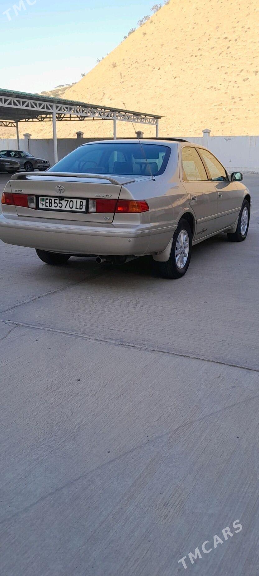 Toyota Camry 1998 - 145 000 TMT - Serhetabat (Guşgy) - img 2