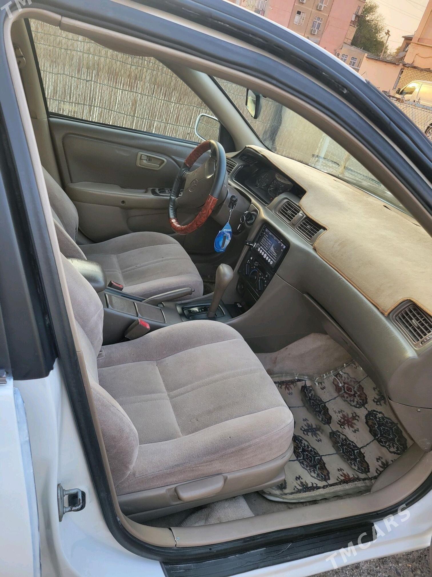 Toyota Camry 1998 - 120 000 TMT - Мары - img 5