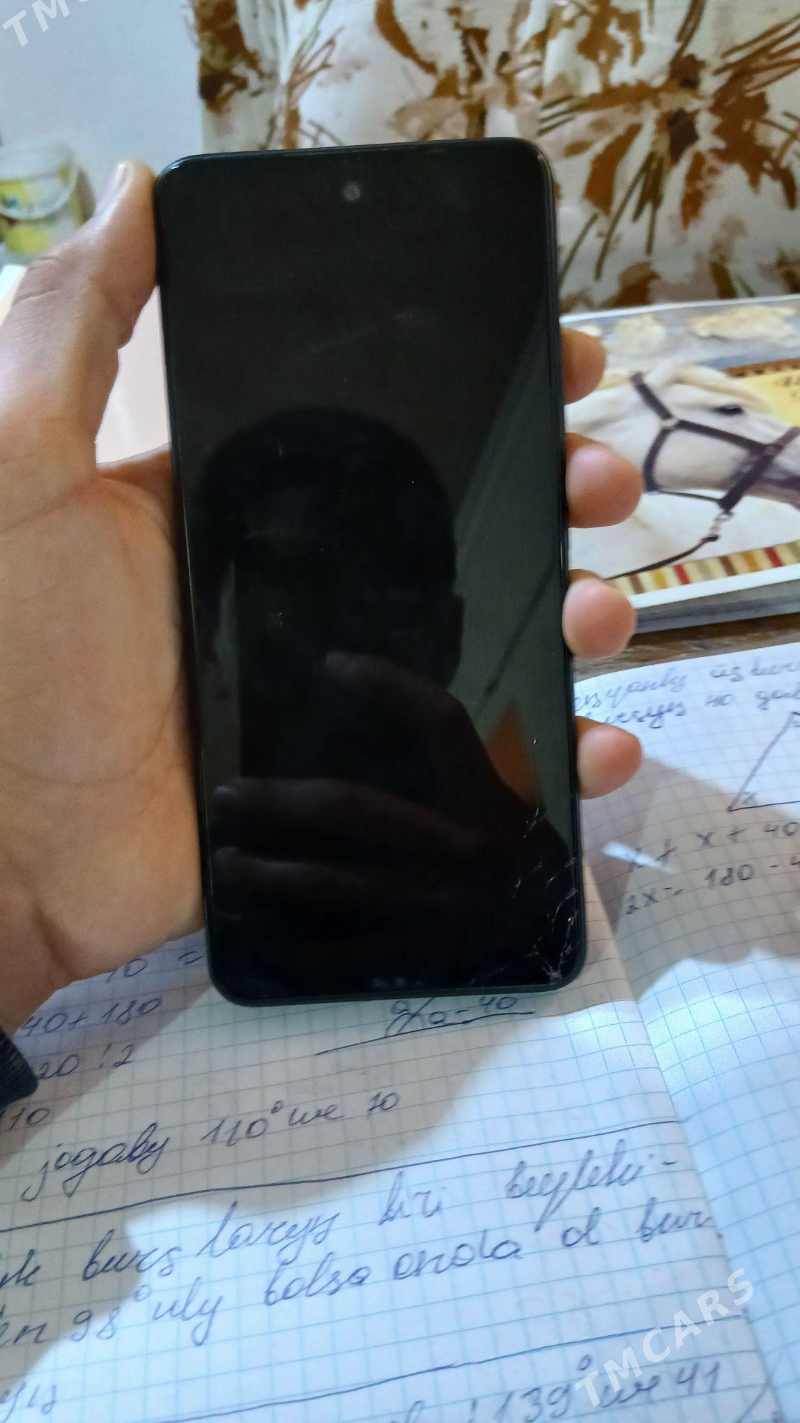 infinix smart 8 - Sakarçäge - img 3