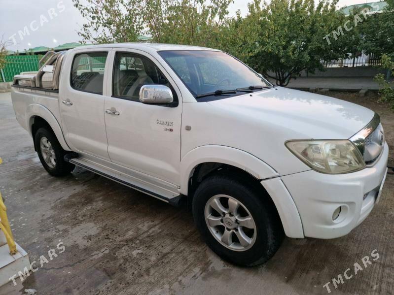 Toyota Hilux 2008 - 250 000 TMT - Täze zaman - img 6