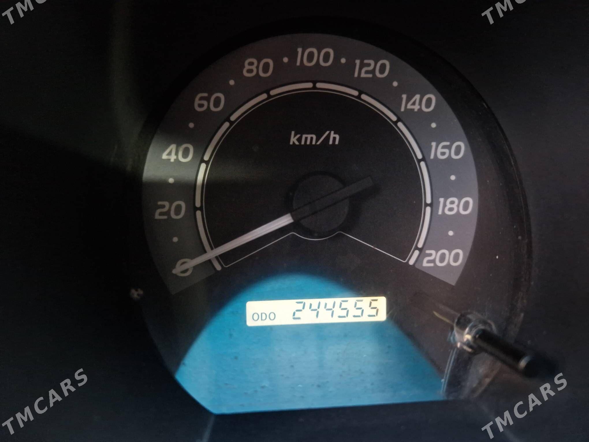 Toyota Hilux 2008 - 250 000 TMT - Täze zaman - img 2