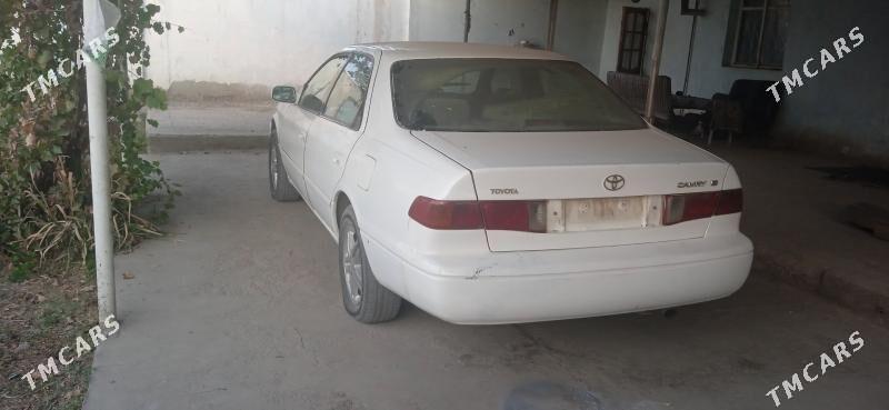Toyota Camry 2001 - 100 000 TMT - Baýramaly - img 4